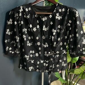 Black small size stretchable blouse